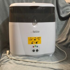 White Electric Sterilizer
